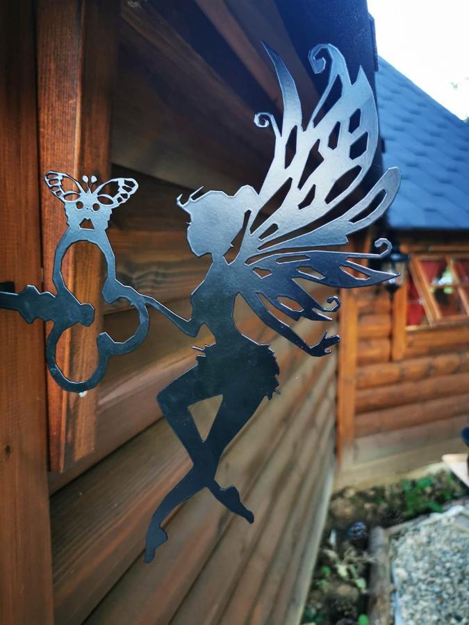 La Cabane Du Nuton Ardennais Tournes Exterior foto